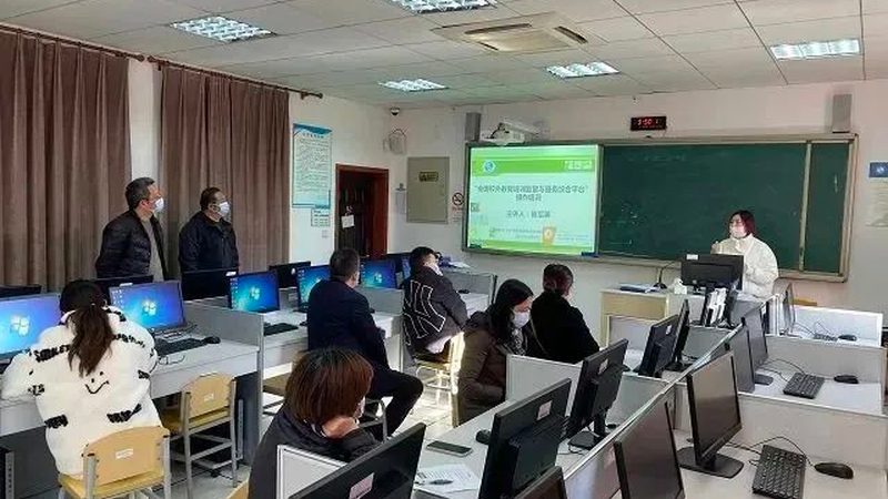 焊工培训学校的费用构成解析**