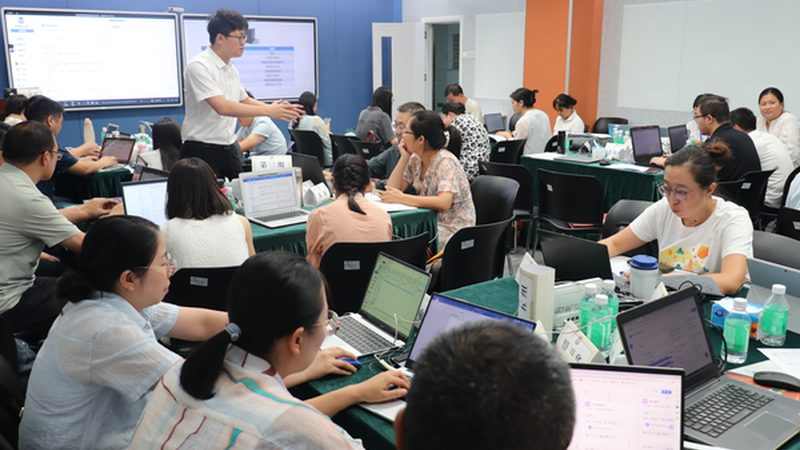 成人高考报考条件揭秘：流程详解助你轻松通关